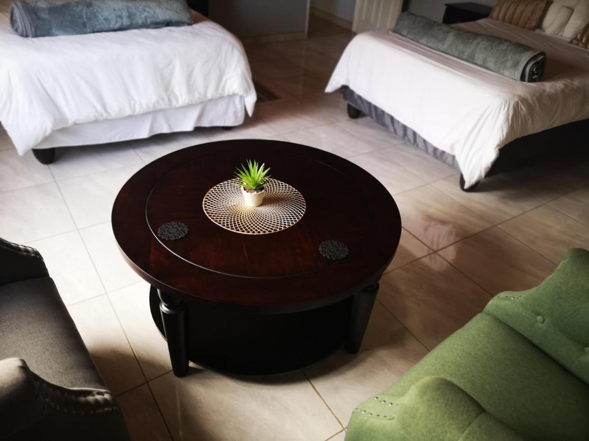 Tuvawa Luxury Suites Walvis Bay Luaran gambar