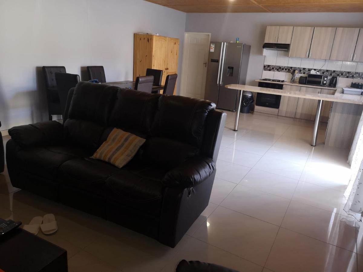 Tuvawa Luxury Suites Walvis Bay Luaran gambar